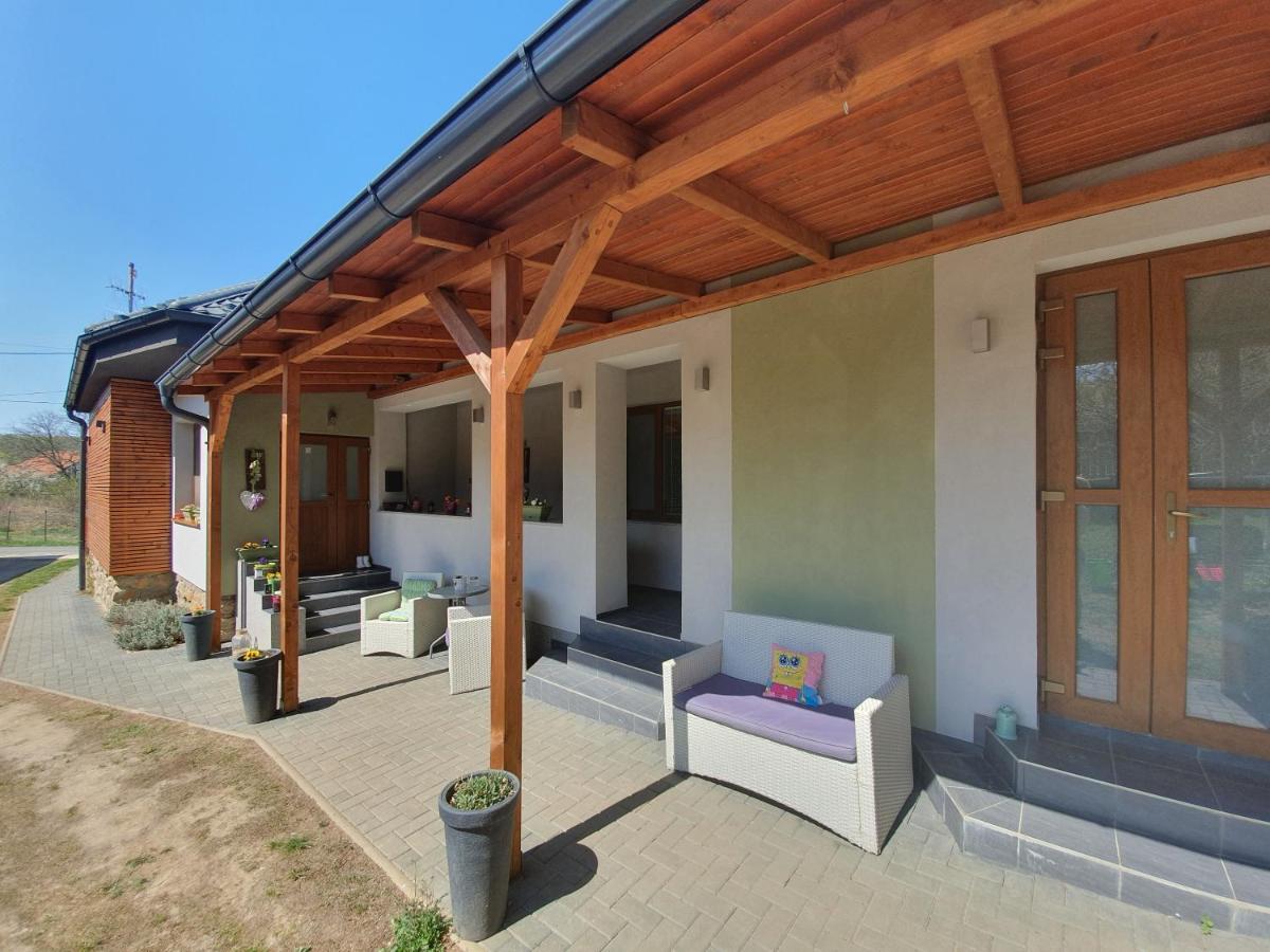 Apartments Sarika Dlha Ves Екстер'єр фото